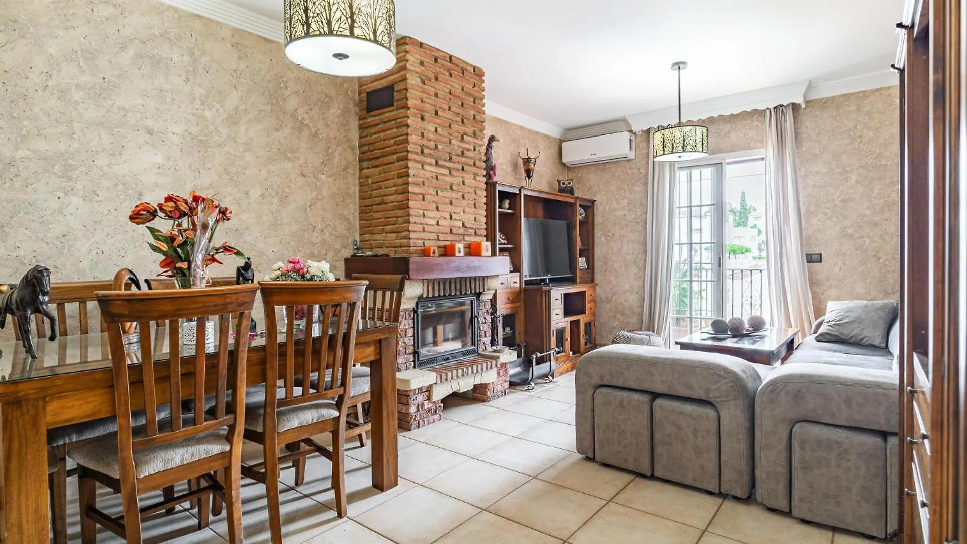 Beautiful Apartment In Nerja With Wifi