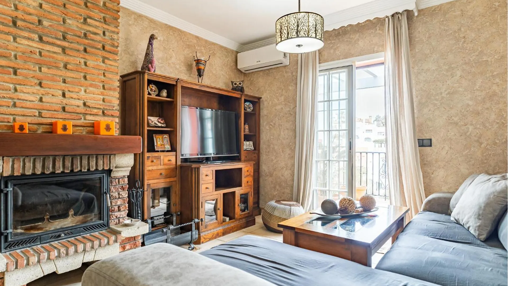 Beautiful Apartment In Nerja With Wifi